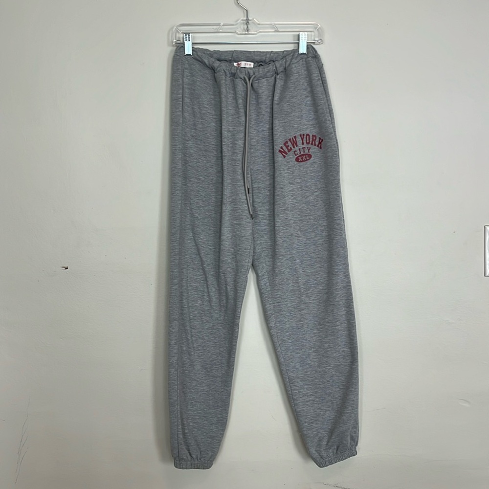 Women’s grey joggers “NEW YORK CITY XXL”